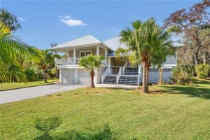 793 1ST STREET, ALTAMONTE SPRINGS, FL 32701 Sold 12/11/25