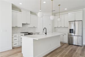 9268 EAGLES PERCH PLACE, ORLANDO, FL 32825 - MLS#MFRO6362748