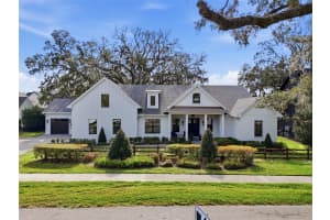 15210 OAKLAND AVENUE, WINTER GARDEN, FL 34787 Sold 01/30/26