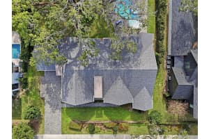 15210 OAKLAND AVENUE, WINTER GARDEN, FL 34787 Sold 01/30/26