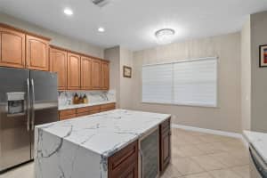 932 CLASSIC VIEW DRIVE, AUBURNDALE, FL 33823 - MLS#MFRO6362813