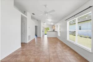 933 PECAN STREET, OVIEDO, FL 32765 - MLS#MFRO6362909