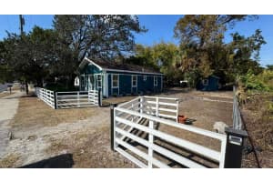 1118 LINEBAUGH AVENUE, TAMPA, FL 33612 - MLS#MFRO6362921