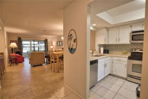 360 THREE LAKES LANE, VENICE, FL 34285 - MLS#MFRO6363082