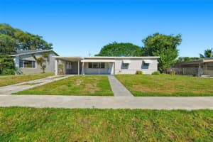 3947 Pensacola Dr, LAKE WORTH