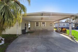 120 BREEZY POINT, EUSTIS, FL 32726 - MLS#MFRO6363157