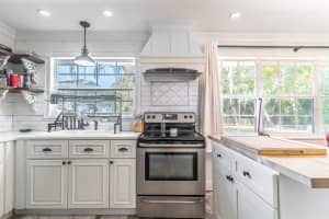 1237 VOORHIS AVENUE, DELAND, FL 32720 - MLS#MFRO6363166