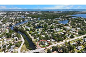 8301 RIVERSIDE DRIVE, ST PETERSBURG, FL 33702 - MLS#MFRO6363359