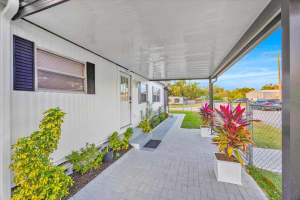 24 FLAMINGO BOULEVARD, WINTER HAVEN, FL 33880 - MLS#MFRO6363511