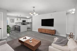 2105 9TH STREET, WINTER HAVEN, FL 33881 - MLS#MFRO6363577