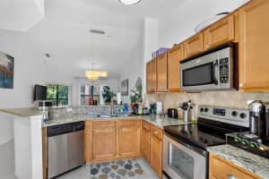 7463 SUGAR BEND DRIVE, ORLANDO, FL 32819 - MLS#MFRO6363719