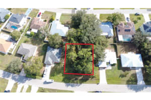 428 DOVE DR, POINCIANA, FL 34759 - MLS#MFRO6363955