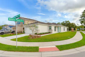 8453 MONTEREY PINE WAY, LAKELAND, FL 33809 - MLS#MFRO6364308