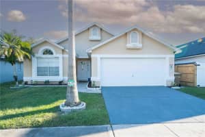 2622 MONTEGO BAY BOULEVARD, KISSIMMEE, FL 34746 - MLS#MFRO6364309
