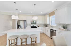 3963 MEANDERING BAY DRIVE, APOPKA, FL 32712 - MLS#MFRO6364613