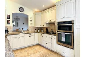 1049 LAKE BERKLEY DRIVE, KISSIMMEE, FL 34746 - MLS#MFRO6364932