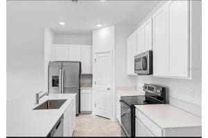 352 HEROIC ROAD, DAVENPORT, FL 33837 - MLS#MFRO6365101