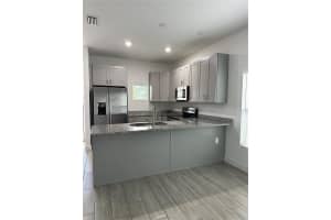 601 LAKE SHORE PARKWAY, DAVENPORT, FL 33896 - MLS#MFRO6365224