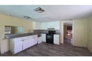 38 NORMANDALE AVENUE, ORLANDO, FL 32835 - MLS#MFRO6365250