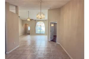 5805 HELEN WAY, SARASOTA, FL 34243 - MLS#MFRO6365503