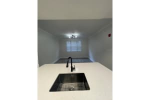 911 ORANGE AVENUE, ORLANDO, FL 32801 - MLS#MFRO6365614