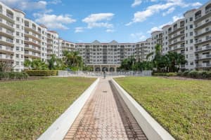 1 John Anderson Dr #205, ORMOND BEACH