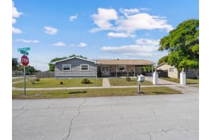 2310 FAIRGREN AVENUE, DELTONA, FL 32738 - MLS#MFRO6365842