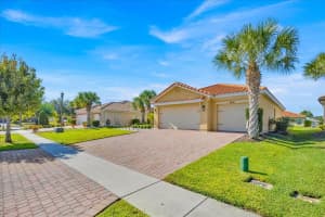 3221 SILVER FIN WAY, KISSIMMEE, FL 34746 - MLS#MFRO6365942