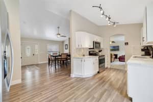 40140 PALM STREET, LADY LAKE, FL 32159 - MLS#MFRO6365957