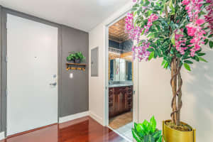 150 ROBINSON STREET, ORLANDO, FL 32801 - MLS#MFRO6366214