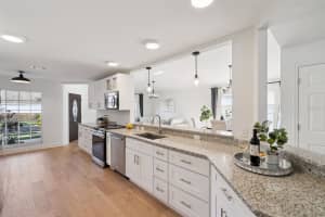 3872 LAKE WARREN DRIVE, ORLANDO, FL 32812 - MLS#MFRO6366405