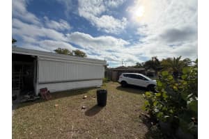 5165 104TH WAY, ST PETERSBURG, FL 33708 - MLS#MFRO6366812