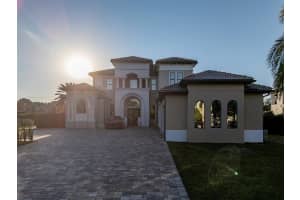 4303 Isabella Cir Windermere, FL 34786 - Off Market