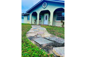 837 Field St, OVIEDO