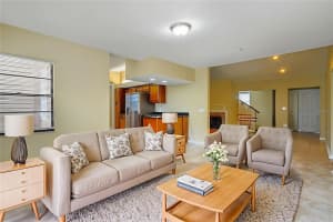 405 PARK RIDGE AVENUE, TAMPA, FL 33617 - MLS#MFRO6367176