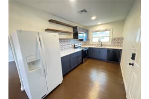 825 POINSETTIA DRIVE, EUSTIS, FL 32726 - MLS#MFRO6367216