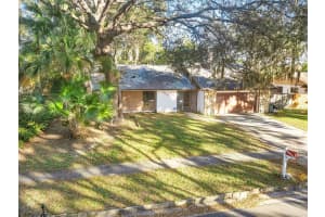 8315 CAMPHOR TREE DRIVE, ORLANDO, FL 32810 - MLS#MFRO6367227