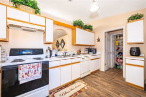 4044 IVEYGLEN AVENUE, ORLANDO, FL 32826 - MLS#MFRO6367597