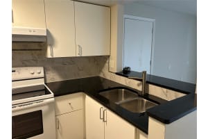 608 ORANGE DRIVE, ALTAMONTE SPRINGS, FL 32701 - MLS#MFRO6367649