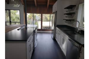 205 FAIRWAY DRIVE, LONGWOOD, FL 32779 - MLS#MFRO6367729