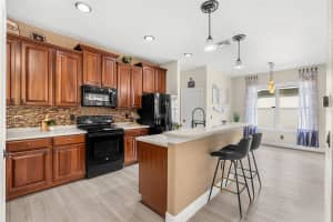 555 CAREY WAY, ORLANDO, FL 32825 - MLS#MFRO6367959