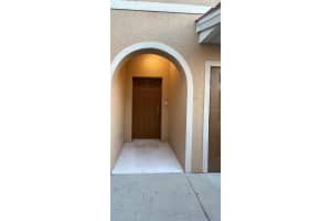 3672 PARKRIDGE CIRCLE, SARASOTA, FL 34243 - MLS#MFRO6368041