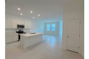 618 Poppy Ln Dundee, FL 33838 - Off Market