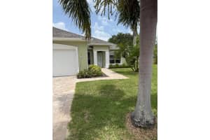 1019 ROBIN LANE, WINTER HAVEN, FL 33884 - MLS#MFRO6368296