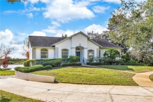 8400 VINTAGE DRIVE, ORLANDO, FL 32835 - MLS#MFRO6368589