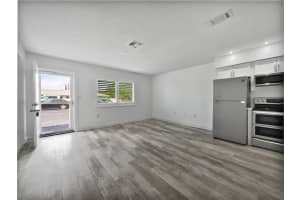 525 MANATEE COURT, VENICE, FL 34285 - MLS#MFRO6368671