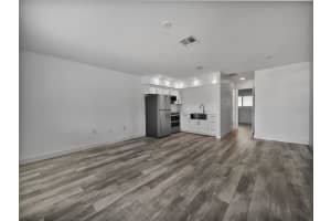 525 MANATEE COURT, VENICE, FL 34285 - MLS#MFRO6368671