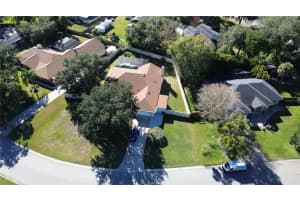2413 EAGLE TRACE DR, KISSIMMEE, FL 34746 - MLS#MFRO6368816