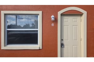 50 Needle Blvd #6, MERRITT ISLAND