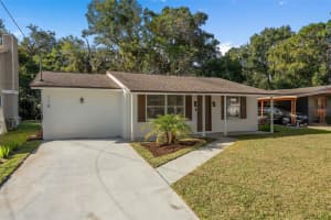 118 DEACON JONES BOULEVARD, ORLANDO, FL 32810 - MLS#MFRO6368926